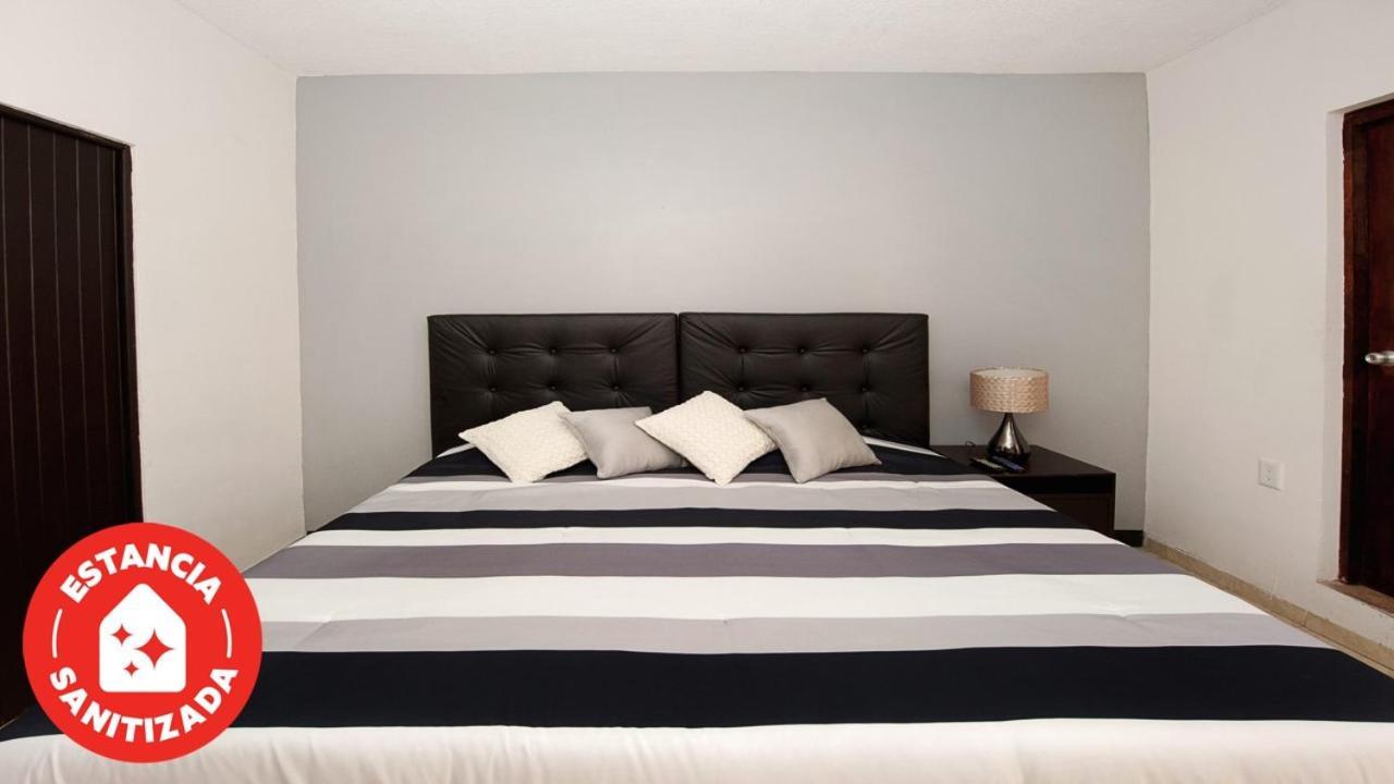 Econosuites Monterrey Extérieur photo