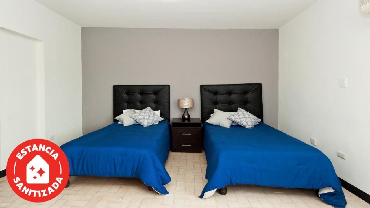 Econosuites Monterrey Extérieur photo
