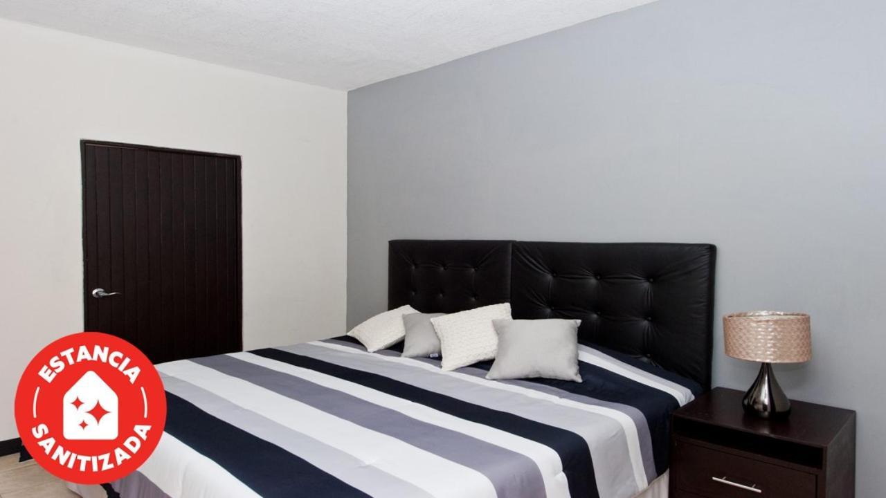 Econosuites Monterrey Extérieur photo