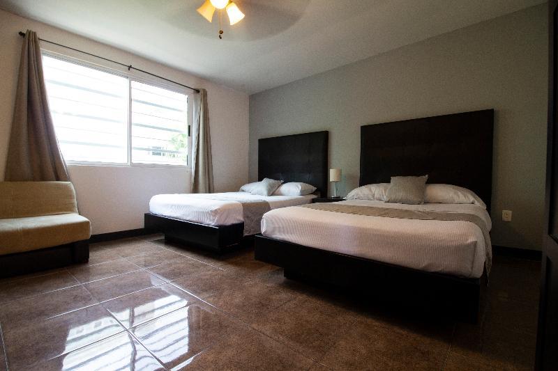 Econosuites Monterrey Extérieur photo