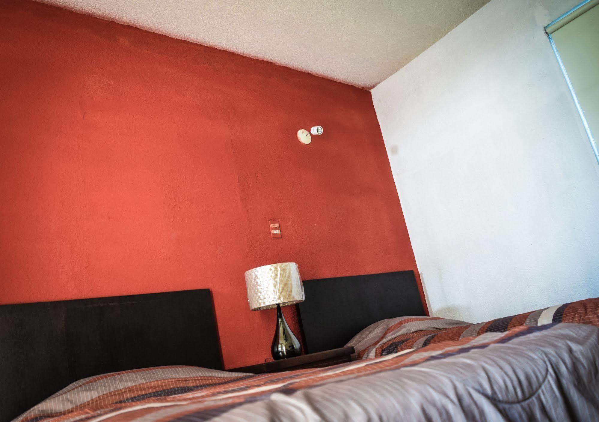 Econosuites Monterrey Extérieur photo